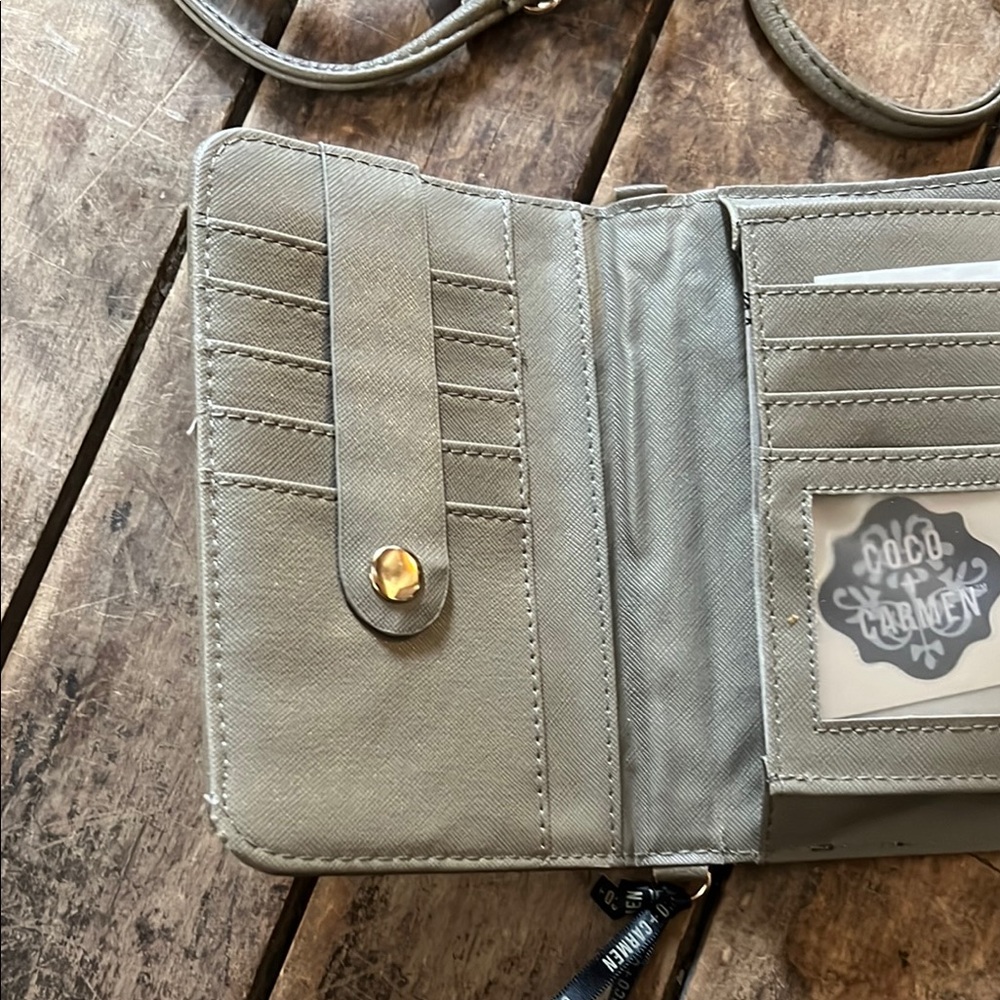 COCO & CARMEN Tan and Gold Wallet NWT - Picture 3 of 6